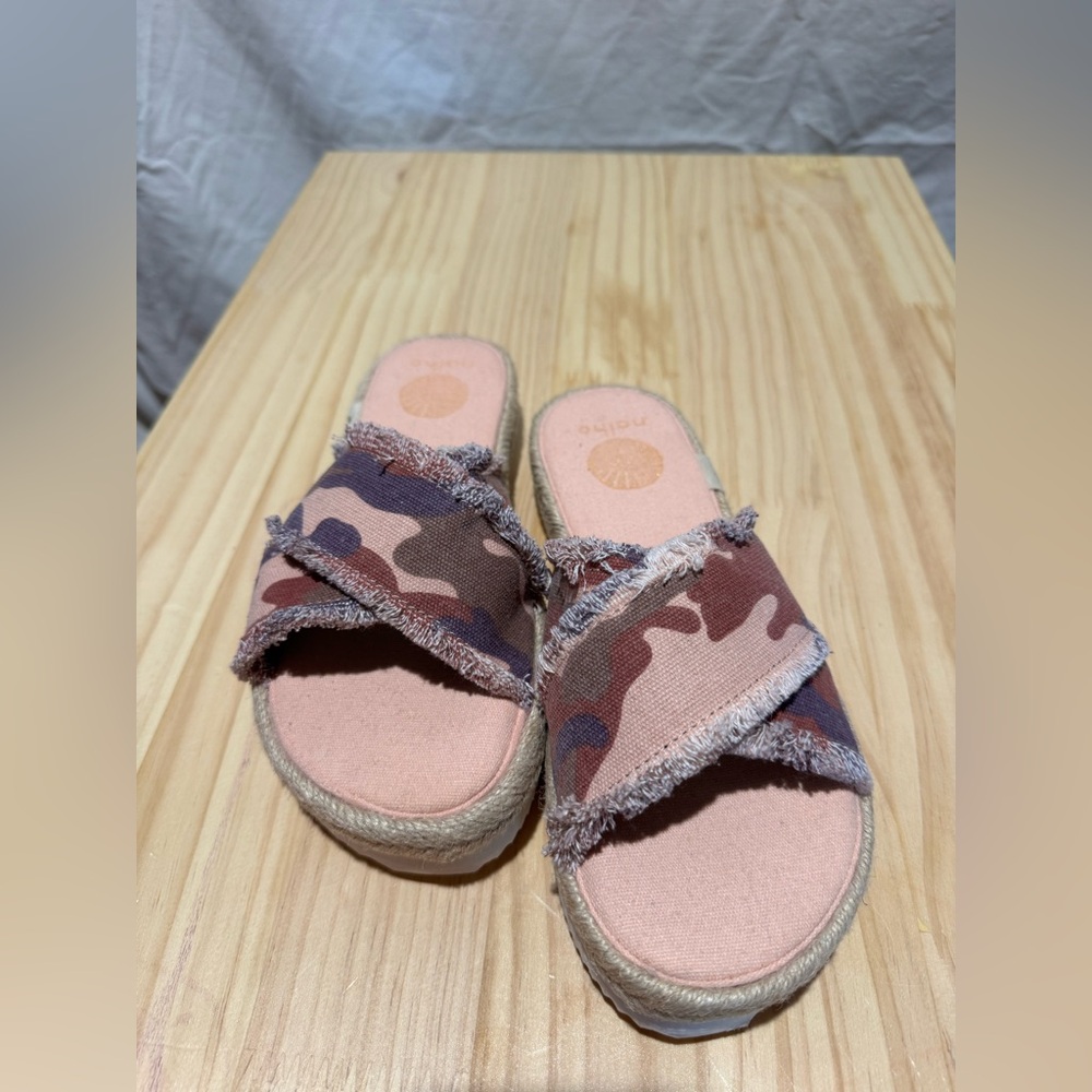 New in box Nalho Kamala Sandal Camo Print Frayed Slide Size 7